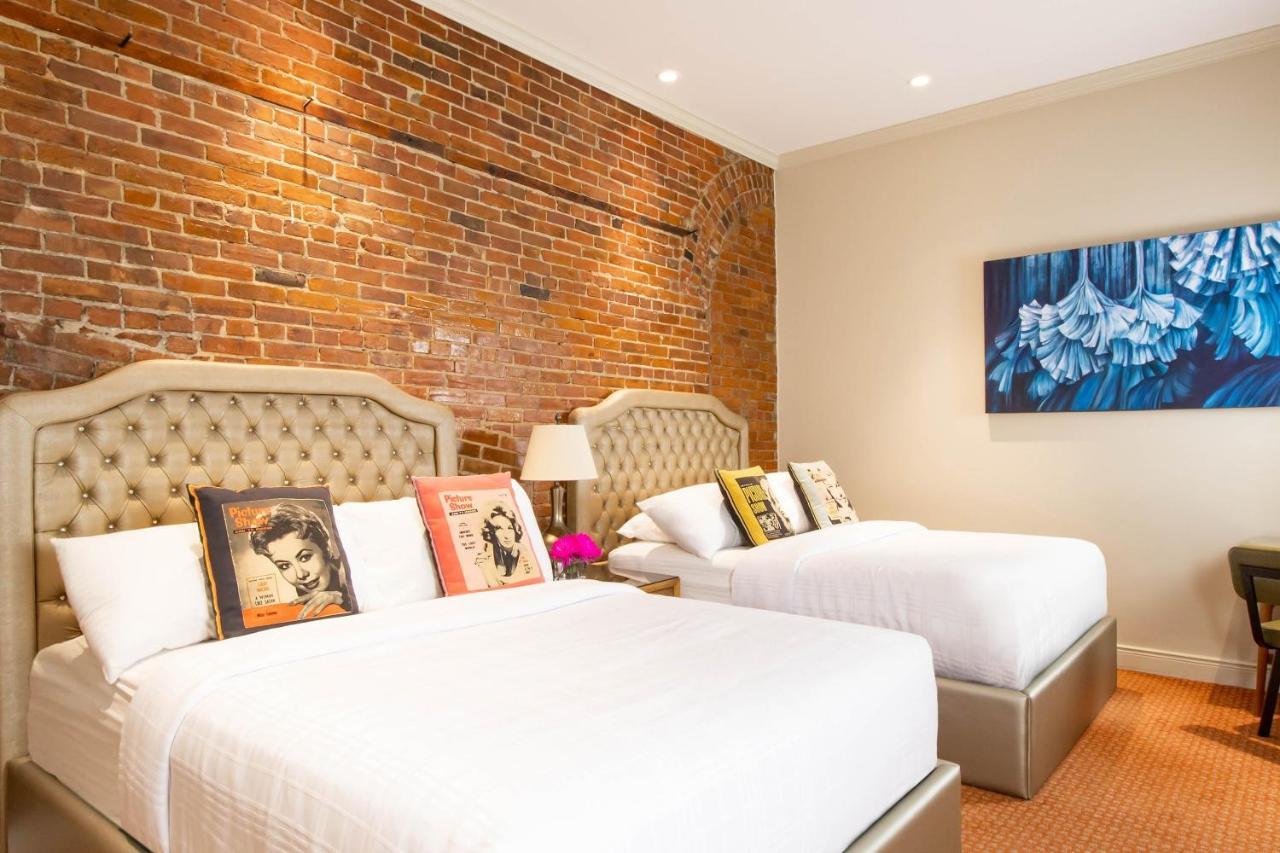 Retro Suites Hotel Chatham-Kent Exterior foto